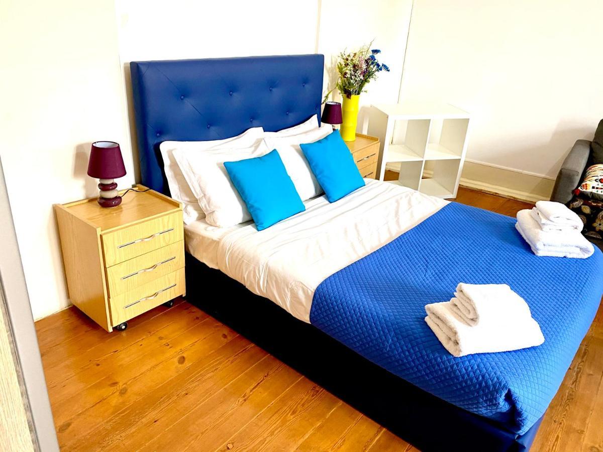 Classic Chiado 1 - Central Guest House Room With Shared Bathroom Lisbon Luaran gambar
